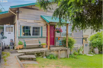725 B St, Myrtle Point, OR 97458 - Photo 2
