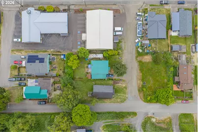 725 B St, Myrtle Point, OR 97458 - Photo 28
