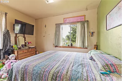 725 B St, Myrtle Point, OR 97458 - Photo 14