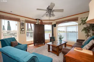 584 N Tomahawk Island Dr, Portland, OR 97217 - Photo 30