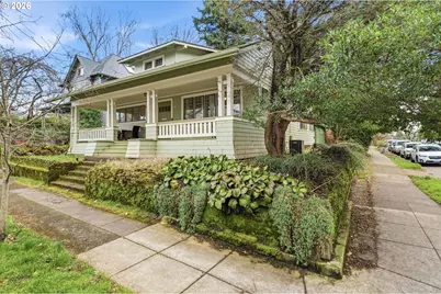 2604 SE Washington St, Portland, OR 97214 - Photo 2