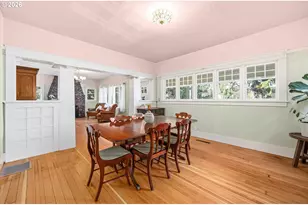 2604 SE Washington St, Portland, OR 97214 - Photo 12