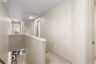 9304 N Richmond Ave, Portland, OR 97203 - Photo 14