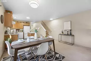 9304 N Richmond Ave, Portland, OR 97203 - Photo 8