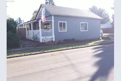 205 W Fairfield St, Gladstone, OR 97027 - Photo 1