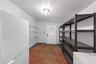 739 W Wharton St, Roseburg, OR 97471 - Photo 28