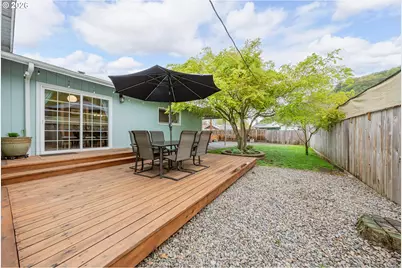 739 W Wharton St, Roseburg, OR 97471 - Photo 34