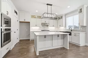 11936 Skellenger Way, Oregon City, OR 97045 - Photo 6