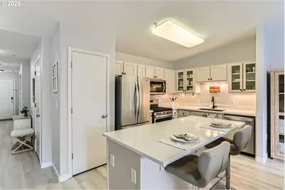 15320 NW Central Dr #316, Portland, OR 97229 - Photo 4