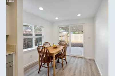 5905 SE Hazel Pl, Milwaukie, OR 97222 - Photo 8