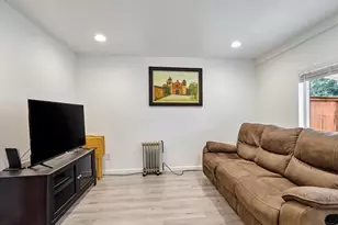 5905 SE Hazel Pl, Milwaukie, OR 97222 - Photo 2