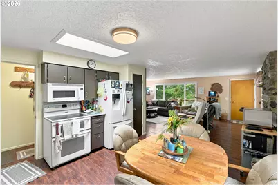 640 Royal Dr, Lakeside, OR 97449 - Photo 8