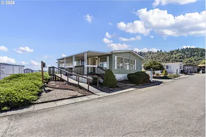 502 Shadow Ranch Ln, Roseburg, OR 97470 - Photo 2