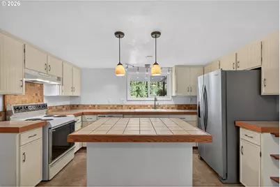 2245 Devos St, Eugene, OR 97402 - Photo 8