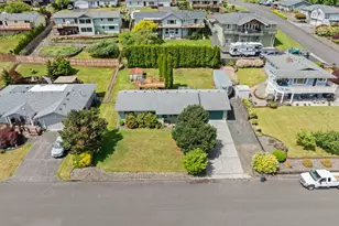 1865 7th St, Columbia City, OR 97018 - Photo 6