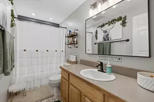 87568 Esprit Ct, Veneta, OR 97487 - Photo 32