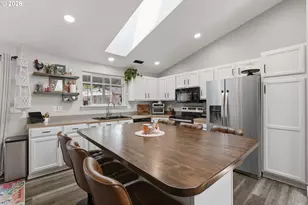 87568 Esprit Ct, Veneta, OR 97487 - Photo 12
