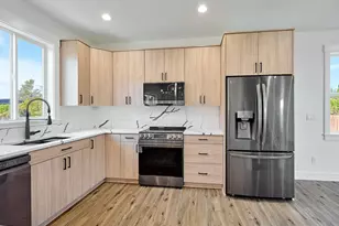 220 Juniper Ave, Gervais, OR 97026 - Photo 4