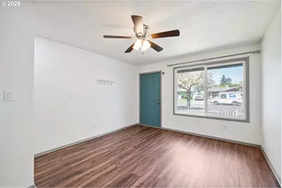 4703 Merlin St, Longview, WA 98632 - Photo 8