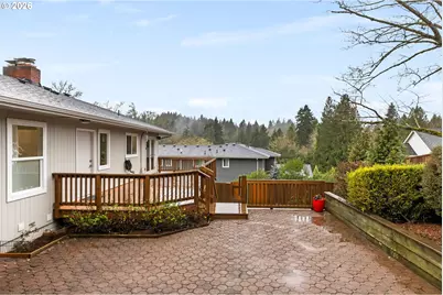 901 SW Maplecrest Ct, Portland, OR 97219 - Photo 40