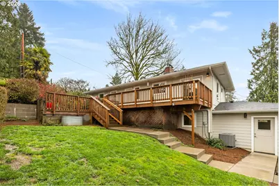 901 SW Maplecrest Ct, Portland, OR 97219 - Photo 42