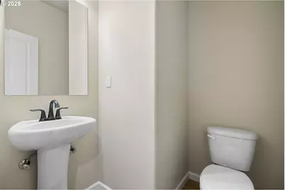 20745 NE Comet Ln, Bend, OR 97701 - Photo 24