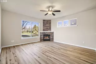 20745 NE Comet Ln, Bend, OR 97701 - Photo 30