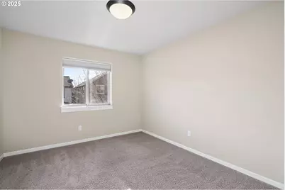 20745 NE Comet Ln, Bend, OR 97701 - Photo 18