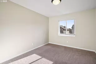 20745 NE Comet Ln, Bend, OR 97701 - Photo 16