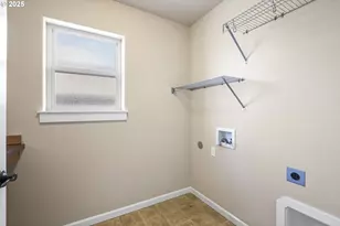 20745 NE Comet Ln, Bend, OR 97701 - Photo 18