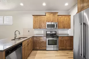 20745 NE Comet Ln, Bend, OR 97701 - Photo 6