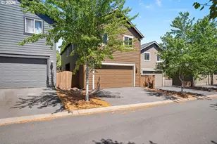 20745 NE Comet Ln, Bend, OR 97701 - Photo 2