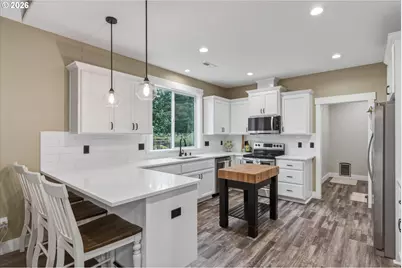 105 Andrew Ct, Castle Rock, WA 98611 - Photo 10