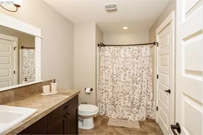 15323 NE 14th St, Vancouver, WA 98684 - Photo 24