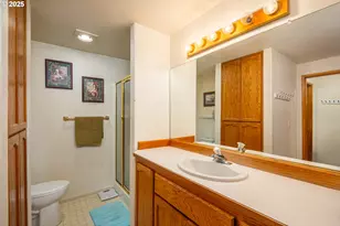 5282 Sugarpine Cir, Eugene, OR 97402 - Photo 14