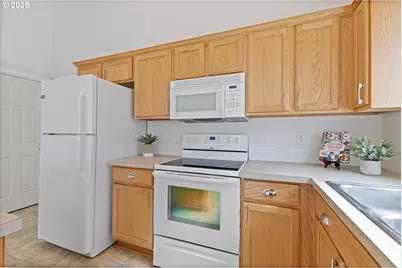 3583 NE Harvest Dr, McMinnville, OR 97128 - Photo 14