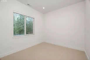 16005 NW Holman Wy, Portland, OR 97229 - Photo 32