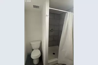 144 SE 85th Ave, Portland, OR 97216 - Photo 18