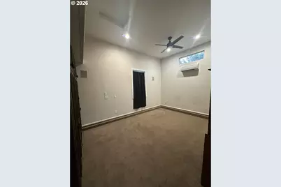 144 SE 85th Ave, Portland, OR 97216 - Photo 32