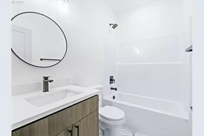 5215 SW Vacuna St, Portland, OR 97219 - Photo 8