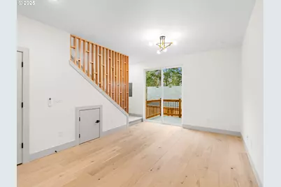 5215 SW Vacuna St, Portland, OR 97219 - Photo 4