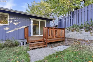 1330 SW Hume St, Portland, OR 97219 - Photo 32