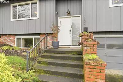 1330 SW Hume St, Portland, OR 97219 - Photo 2