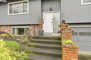 1330 SW Hume St, Portland, OR 97219 - Photo 2