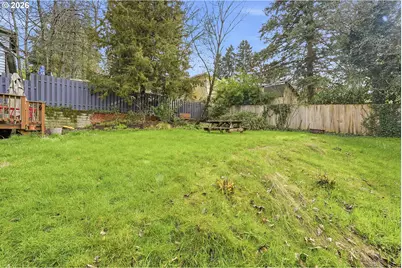 1330 SW Hume St, Portland, OR 97219 - Photo 36