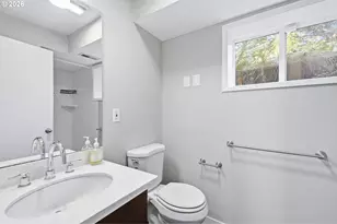 1330 SW Hume St, Portland, OR 97219 - Photo 26