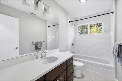 1330 SW Hume St, Portland, OR 97219 - Photo 16