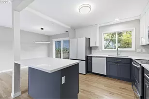 1330 SW Hume St, Portland, OR 97219 - Photo 10