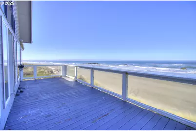93830 Low Tide Dr, Gold Beach, OR 97444 - Photo 30