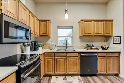 3700 Babcock Ln #119, Eugene, OR 97401 - Photo 4